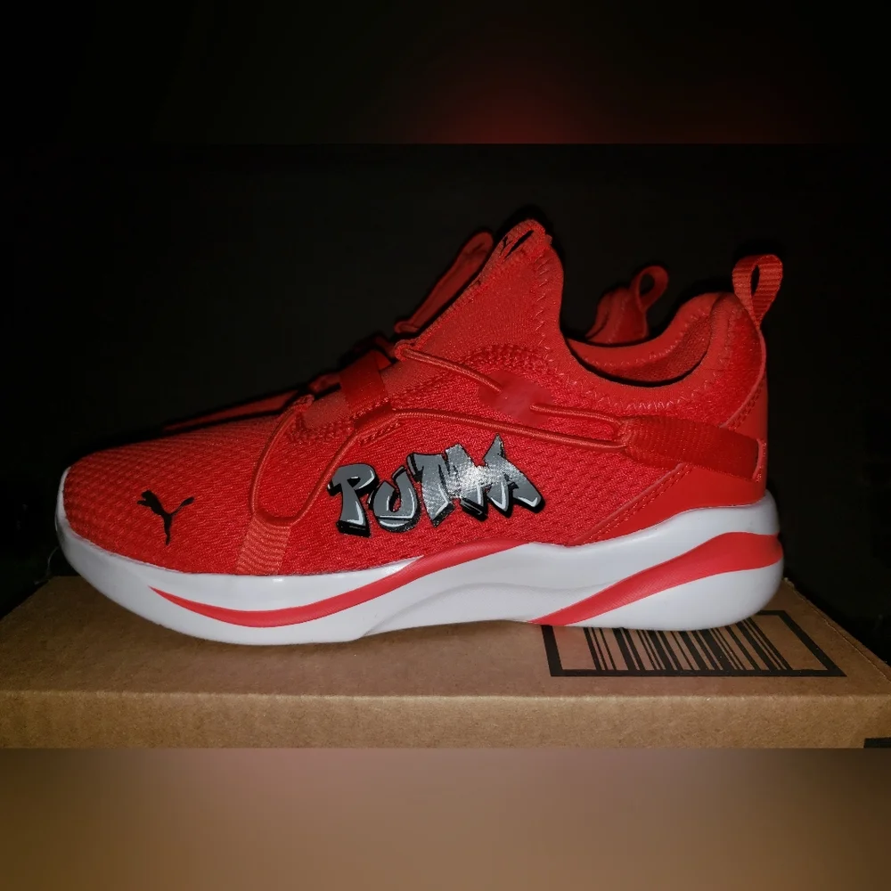 BOYS YOUTH SIZE 2 PUMA SLIP ON STREET ART 2 SHOES (BRAND NEW)